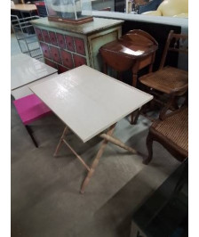 TABLE PLIANTE D’APPOINT BOIS CLAIR