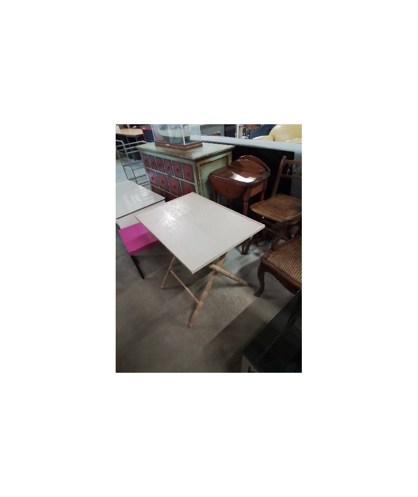 TABLE PLIANTE D’APPOINT BOIS CLAIR
