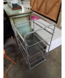 CHARIOT A ROULETTES MÉTAL 3 PANIERS GRILLAGÉ 