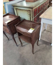 CHEVET BOIS PIEDS GALBES 1 TIROIR 1 NICHE STYLE RÉGENCE 