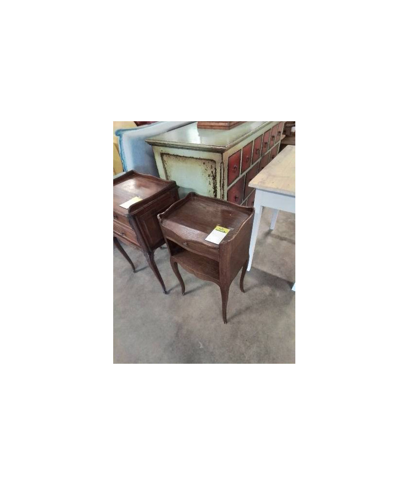 CHEVET BOIS PIEDS GALBES 1 TIROIR 1 NICHE STYLE RÉGENCE 