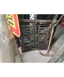 GRILLE D’EGOUT ET SON DORMANT