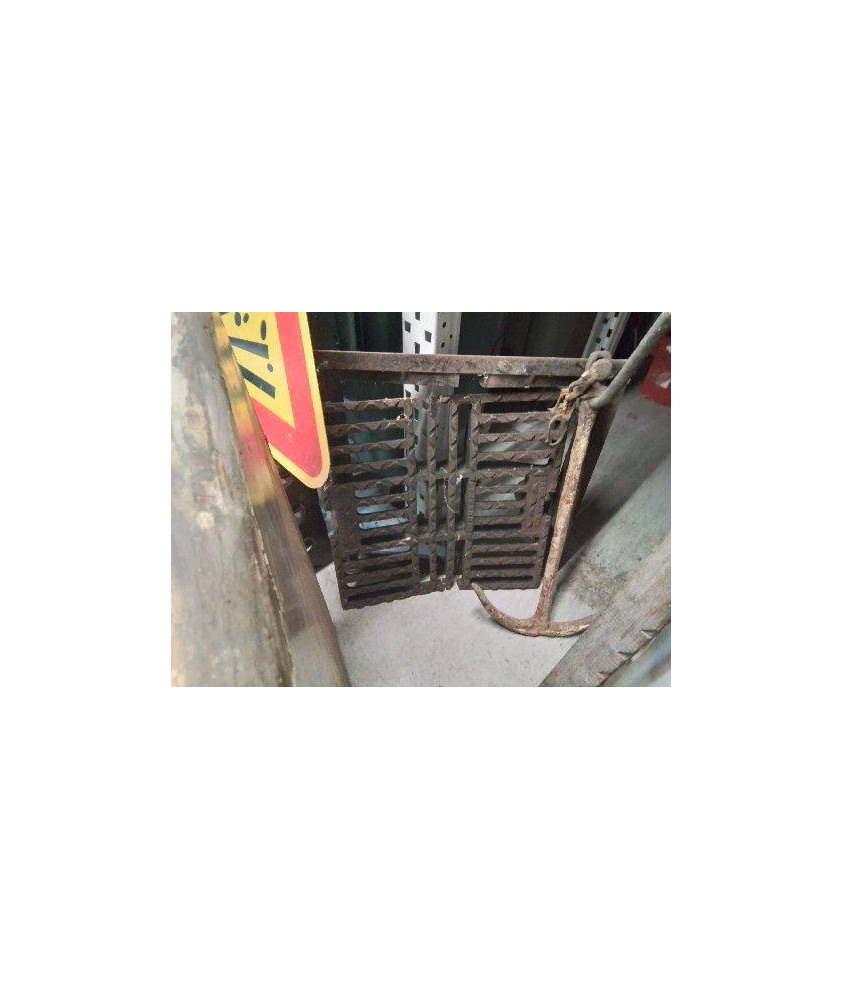 GRILLE D’EGOUT ET SON DORMANT