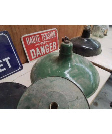 LAMPE EN TÔLE VERTE