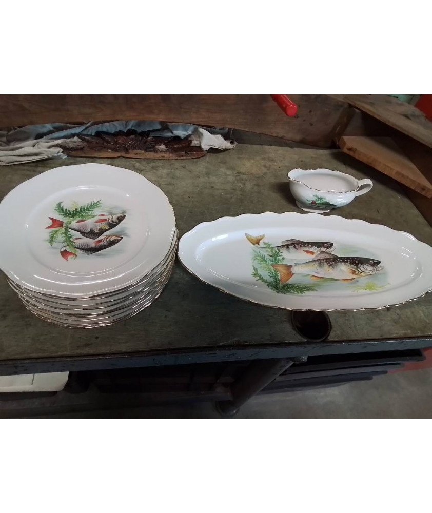 SERVICE A POISSON 13 PIECES  PORCELAINE A DESHOULIERES 