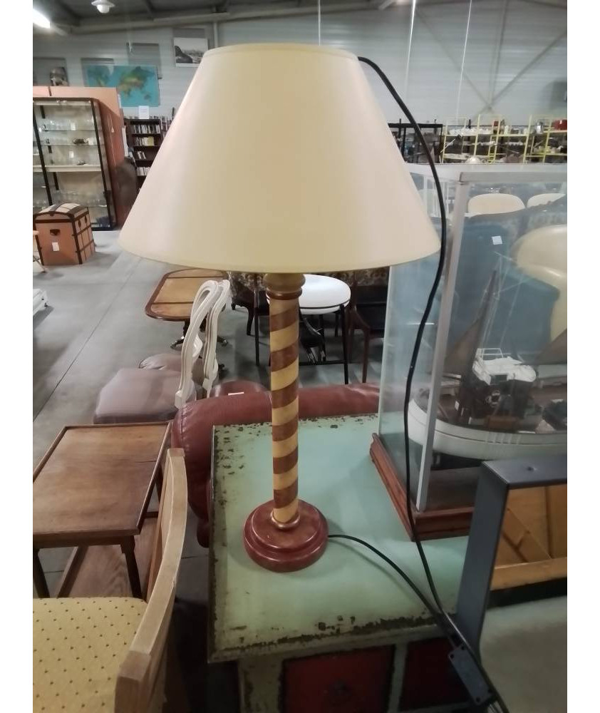 LAMPE BOIS ROUGE ET JAUNE AJ JAUNE
