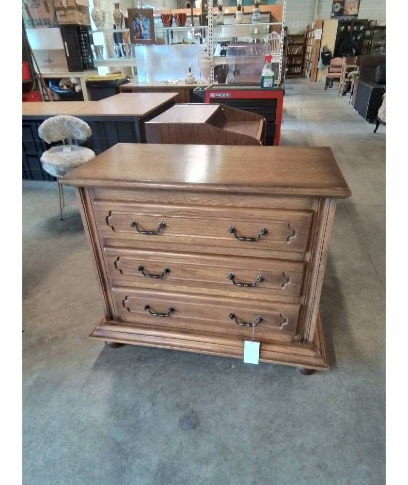 COMMODE BOIS CLAIR MOULURÉ 3 TIROIRS PIEDS BOULES 