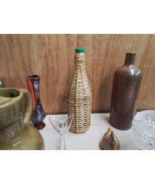 BOUTEILLE EN ROTIN 
