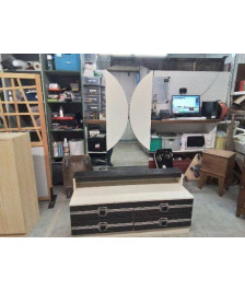 COIFFEUSE AVEC MIROIR 