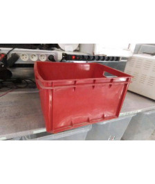 CAISSE PLASTIQUE ROUGE