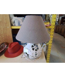LAMPE EN FAIENCE 