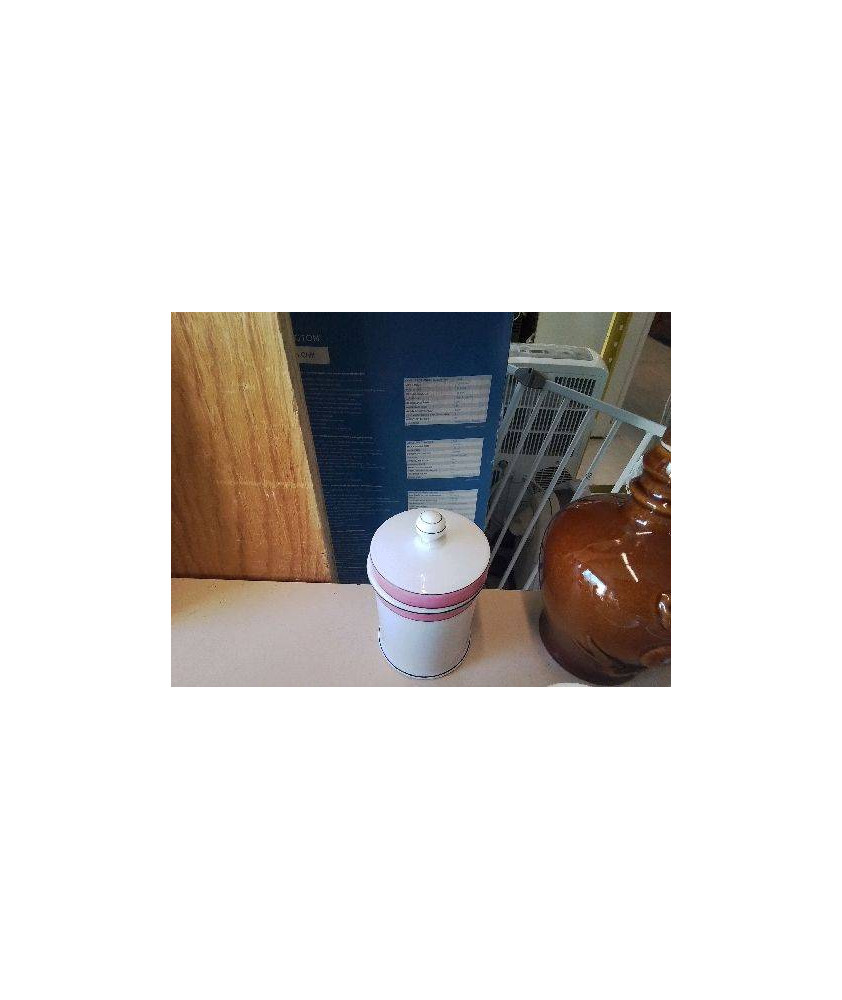 PETIT POT DE SALLE DE BAIN 