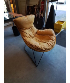 FAUTEUIL SUMATRA PIÈTEMENT MÉTAL NOIR ASSISE TISSU JAUNE