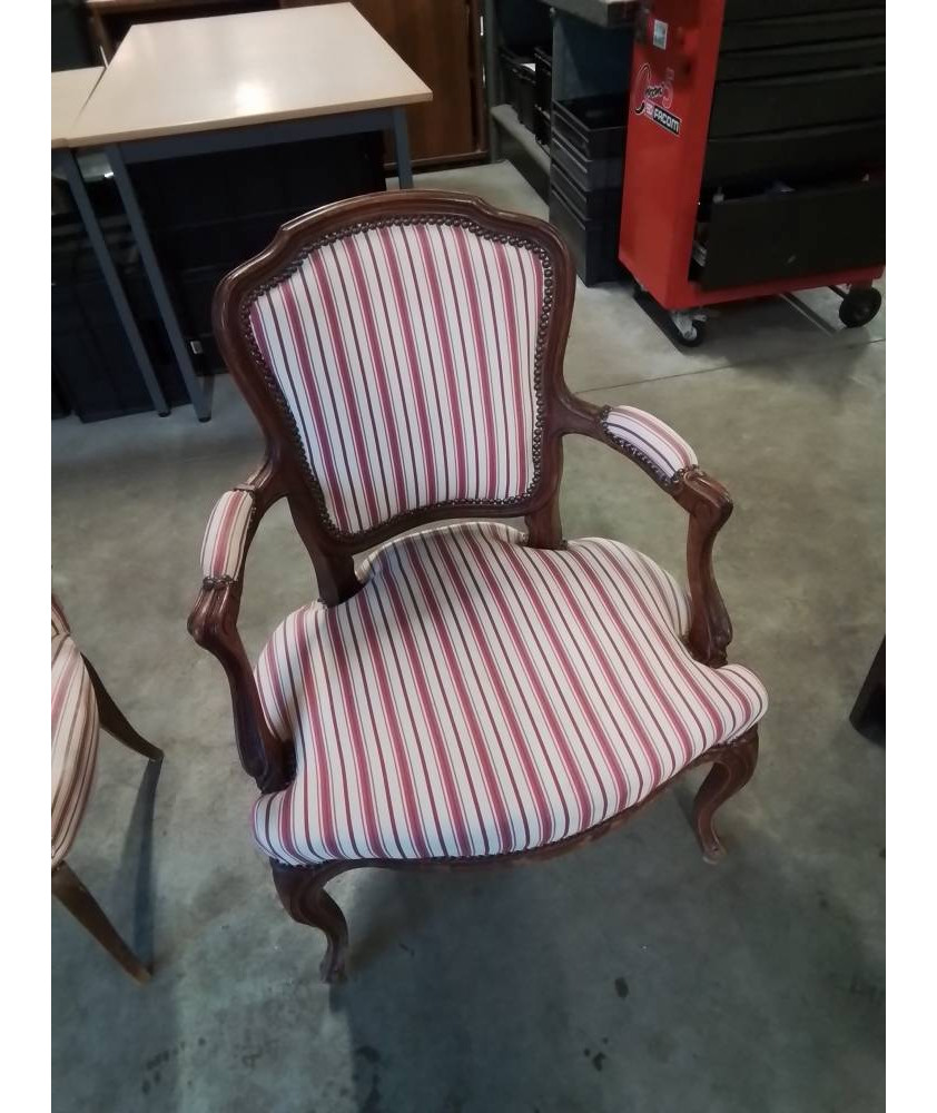 CABRIOLET BOIS CAPITONNÉ TISSU ECRU ET ROSE A RAYURES STYLE RÉGENCE 