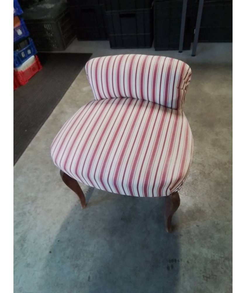 CHAUFFEUSE BOIS CAPITONNÉ TISSU ECRU ET ROSE A RAYURES STYLE RÉGENCE 