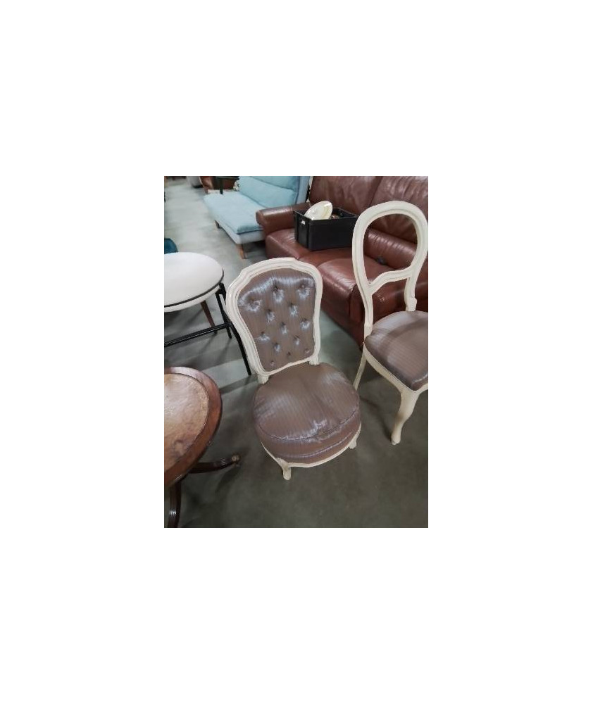 CHAISE BASSE BOIS ECRU CAPITONNÉ TISSU TAUPE