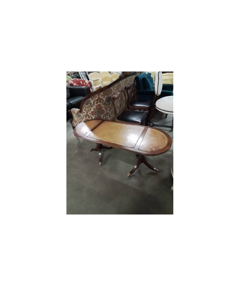 TABLE BASSE OVALE ACAJOU DESSUS CUIR STYLE ANGLAIS 