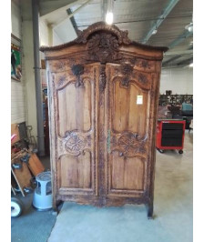 ARMOIRE DE MARIAGE CAUCHOISE PITCHPIN  SCULPTEE AUX COLOMBES