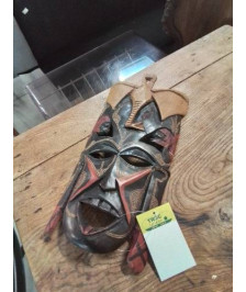 MASQUE AFRICAIN BOIS SCULPTÉ 