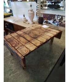 INSTRUMENT DE MUSIQUE  AFRICAIN BOIS GRAVÉ ET PEAU 