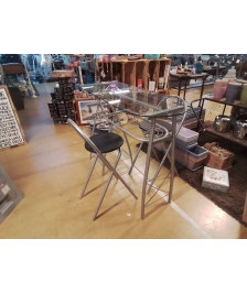 TABLE D’APPOINT AVEC 2 TABOURETS 