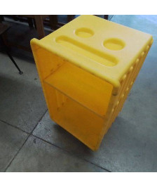 ETAGERES JAUNE À ROULETTES 