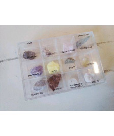 BOITE DE MINERAUX 