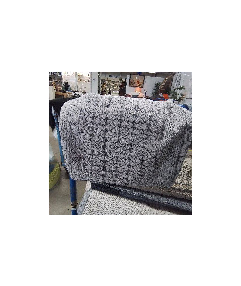 TAPIS NEUF MAISON DU MONDE 