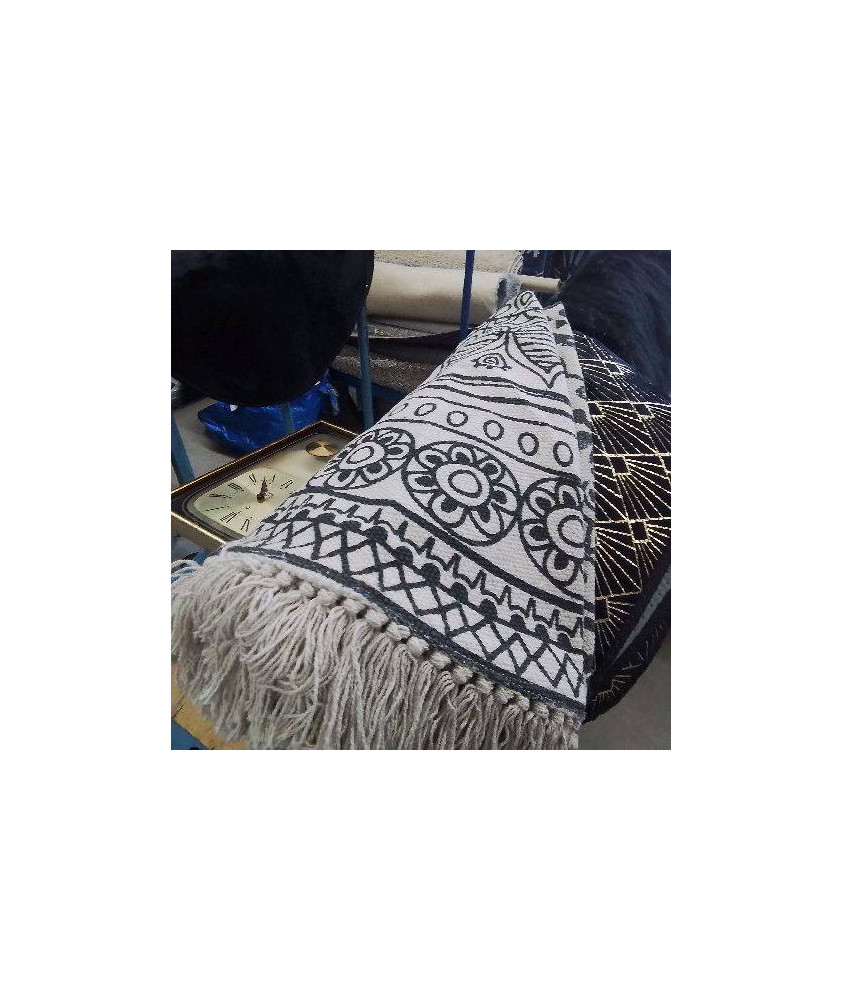 TAPIS ROND STYLE ETHNIQUE