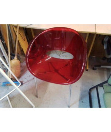 FAUTEUIL EN PLEXI ROUGE SINTESIE