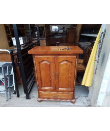 PETIT MEUBLE DE RANGEMENT DEUX PORTES 