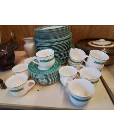 TASSE AVEC SOUCOUPE VERTE ARCOPAL 