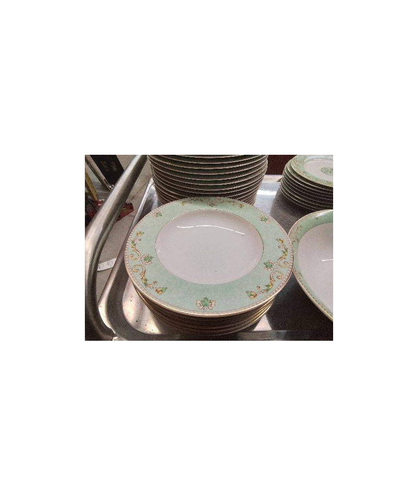 LOT DE 6 ASSIETTES CREUSES EN PORCELAINE 