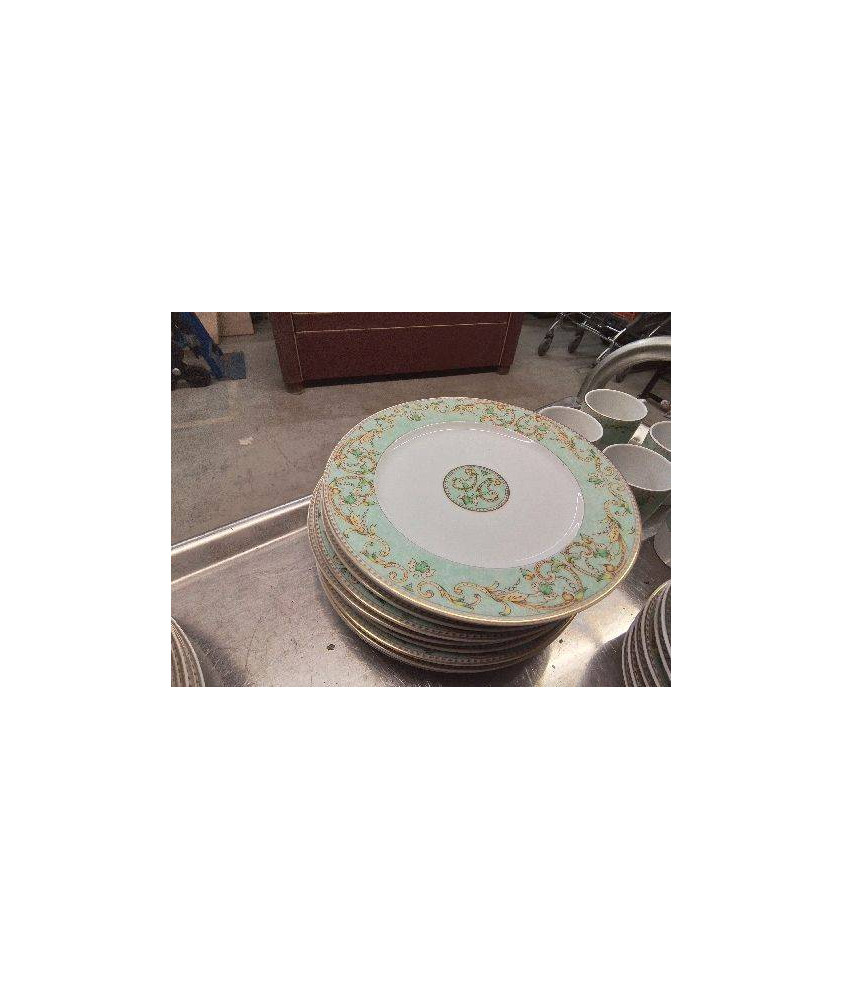 LOT DE 9 ASSIETTES À DESSERT EN PORCELAINE 