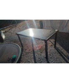 TABLE DE JARDIN RESINE / DESSUS VERRE ( 150X90)