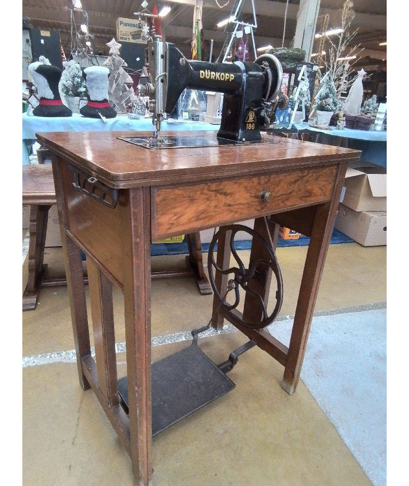 MACHINE A COUDRE DECO