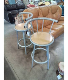 TABOURET DE BAR PIVOTANT MÉTAL GRIS ASSISE BOIS CLAIR