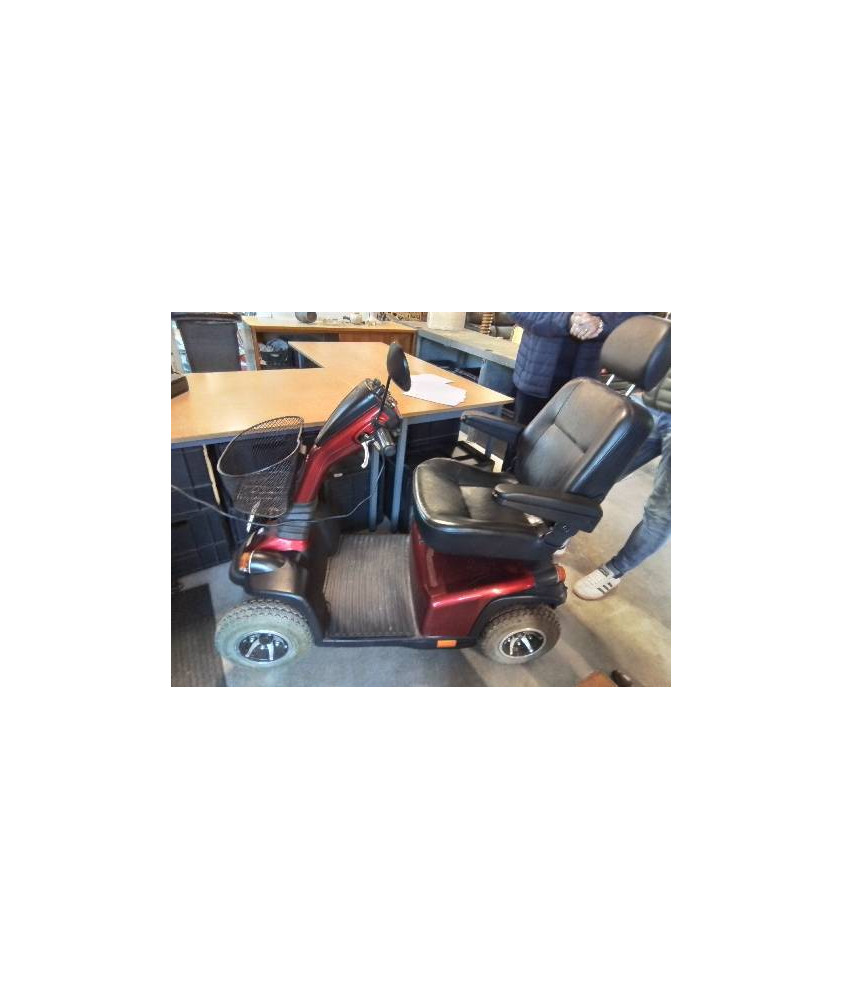 SCOOTER LEGEND XLS A MOBILITÉ RÉDUITE BATTERIES A REMPLACER