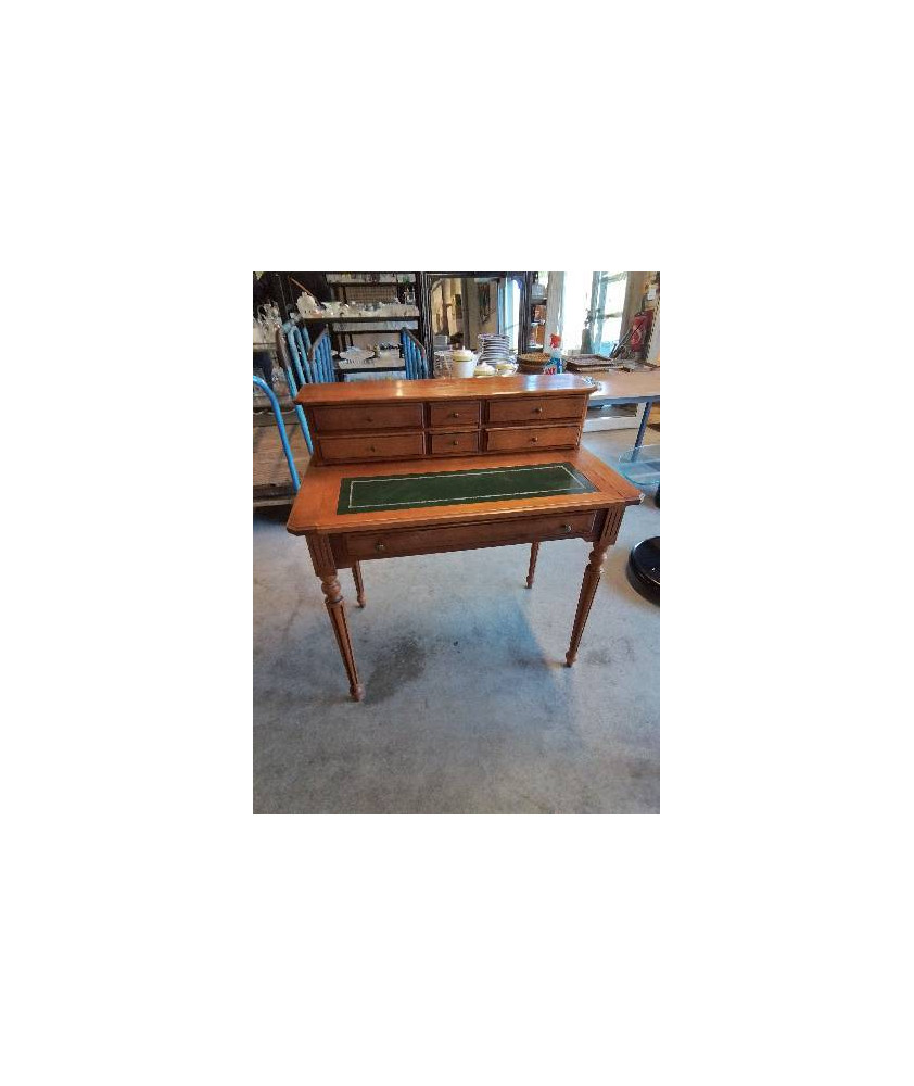BUREAU A GRADIN BOIS CLAIR 6 TIROIRS DESSUS CUIR VERT STYLE LOUIS XVI