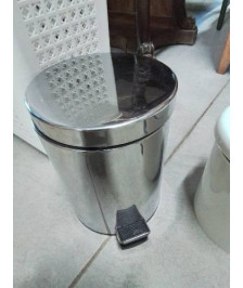 POUBELLE DE SALLE DE BAIN A PÉDALE MÉTAL CHROMÉ 