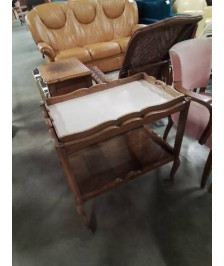 DESSERTE A ROULETTES AVEC PLATEAU BOIS CHANTOURNÉ STYLE RÉGENCE 