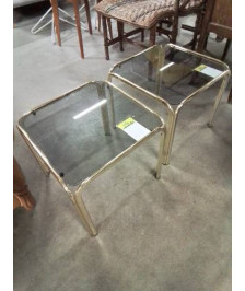 TABLE BASSE CARRÉE PIÈTEMENT MÉTAL DORÉ PLATEAU VERRE  FUMÉ ANNÉES 70