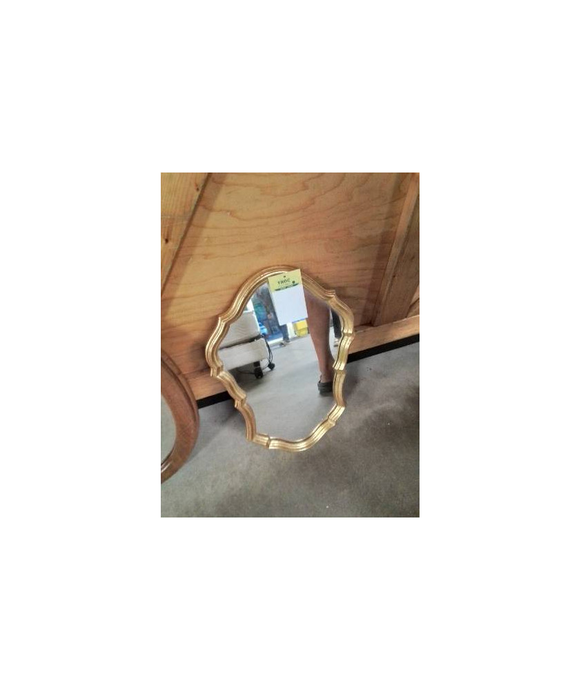 MIROIR OVALE  CHANTOURNÉ DORÉ STYLE RÉGENCE 
