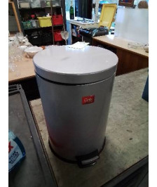 POUBELLE A PÉDALE MÉTAL GRIS ONIX