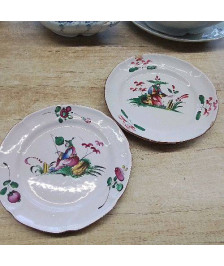 PAIRE D’ASSIETTES AUX CHINOIS 