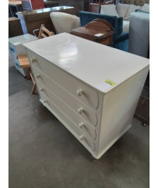 COMMODE 4 TIROIRS BOIS BLANC MOULURÉ 
