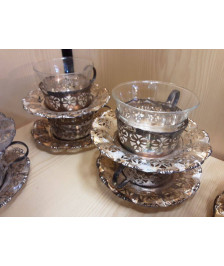 LOT 8 TASSES ET SOUCOUPES METAL ARGENTÉ
