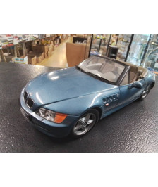 VOITURE 1/18 EN L\'ETAT