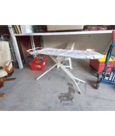 GRANDE PLANCHE A REPASSER