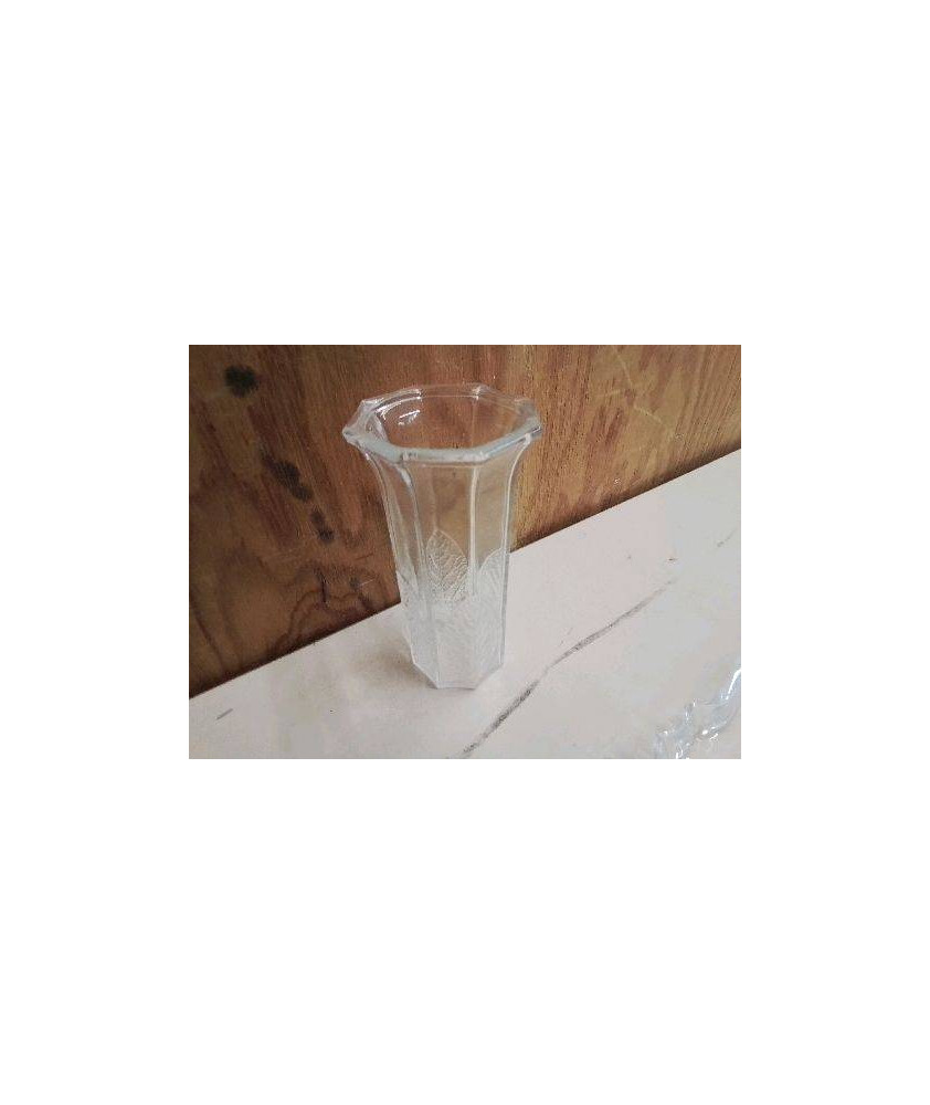  VASE EN VERRE